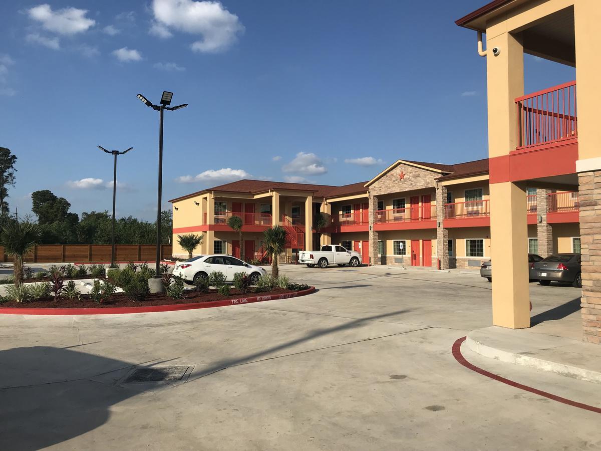 Scottish Inn & Suites - Iah Airport Гамбл Екстер'єр фото
